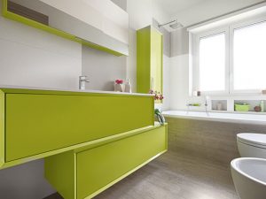 Uzun Yeşil Renk Banyo Dolabı Modeli